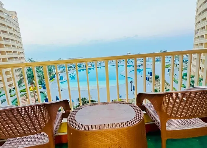 Porto Sokhna Pyramids Sea View Family