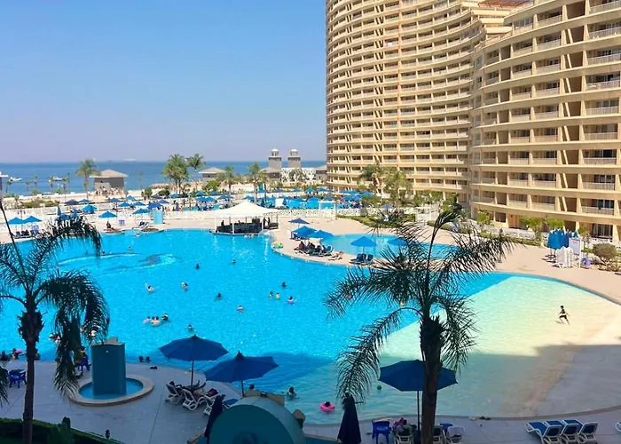 Porto Sokhna Pyramids Sea View Family Apartman *